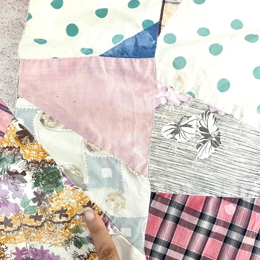 Vintage 40’s crazy quilt feedsack cotton small quilt blanket